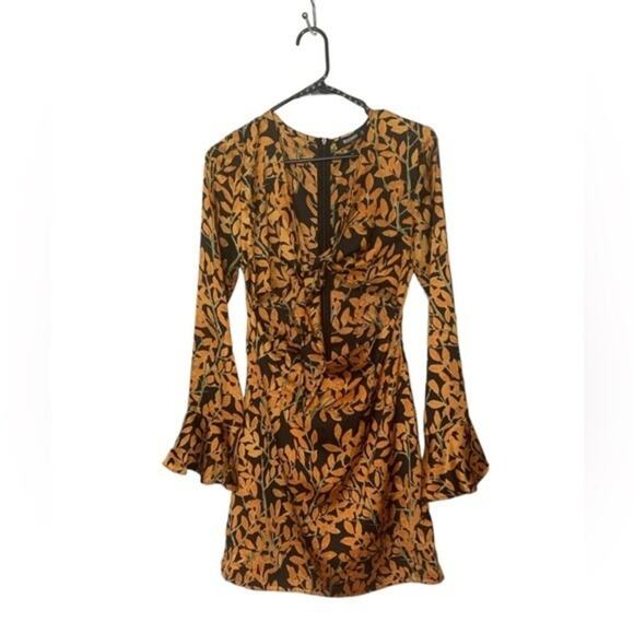 Missguided Cut Out Mini Dress Bell Sleeve Leaf Print Size 4 - Picture 1 of 6